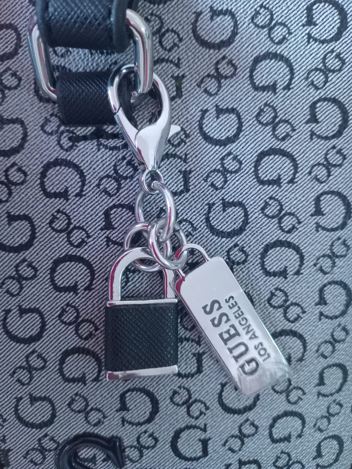 TOTE GUESS